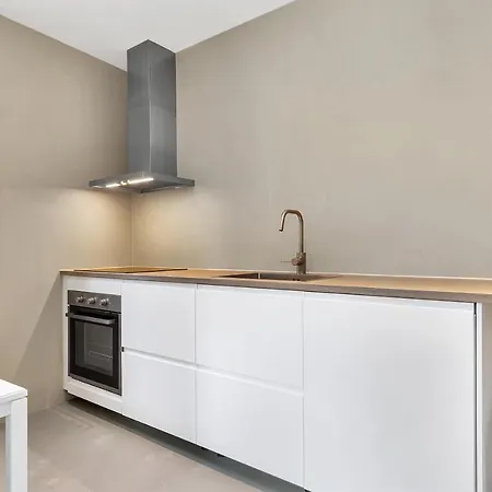 Apartment 101 *