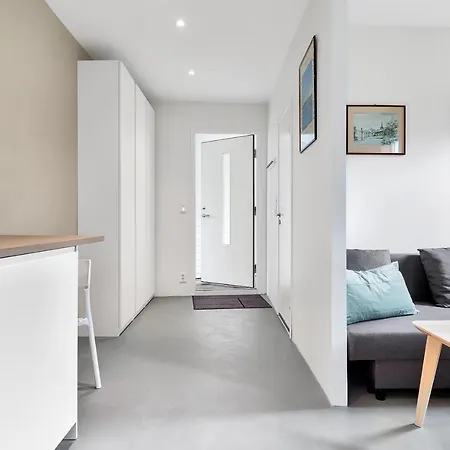 101 Apartment *